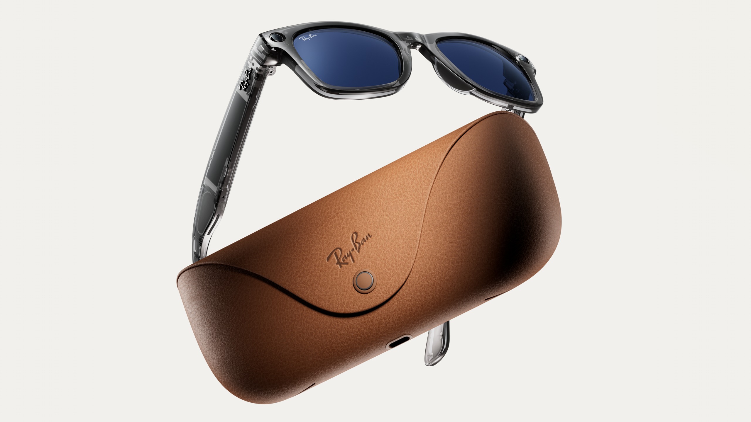 Ray-Ban Meta — Glasses and case